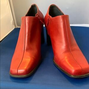 Hillard & Hanson Red Heeled Boots
